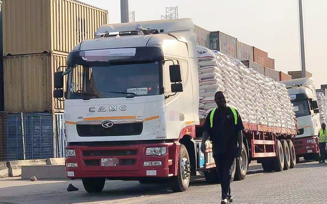 Camion elettrico per il trasporto urbano, camion elettrico per impieghi gravosi