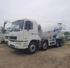 Camion betoniera autocaricante da 9 metri cubi per strada