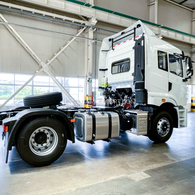 Strong Power tradizionale camion pesante H7 Diesel 4*2 Truck Tractor