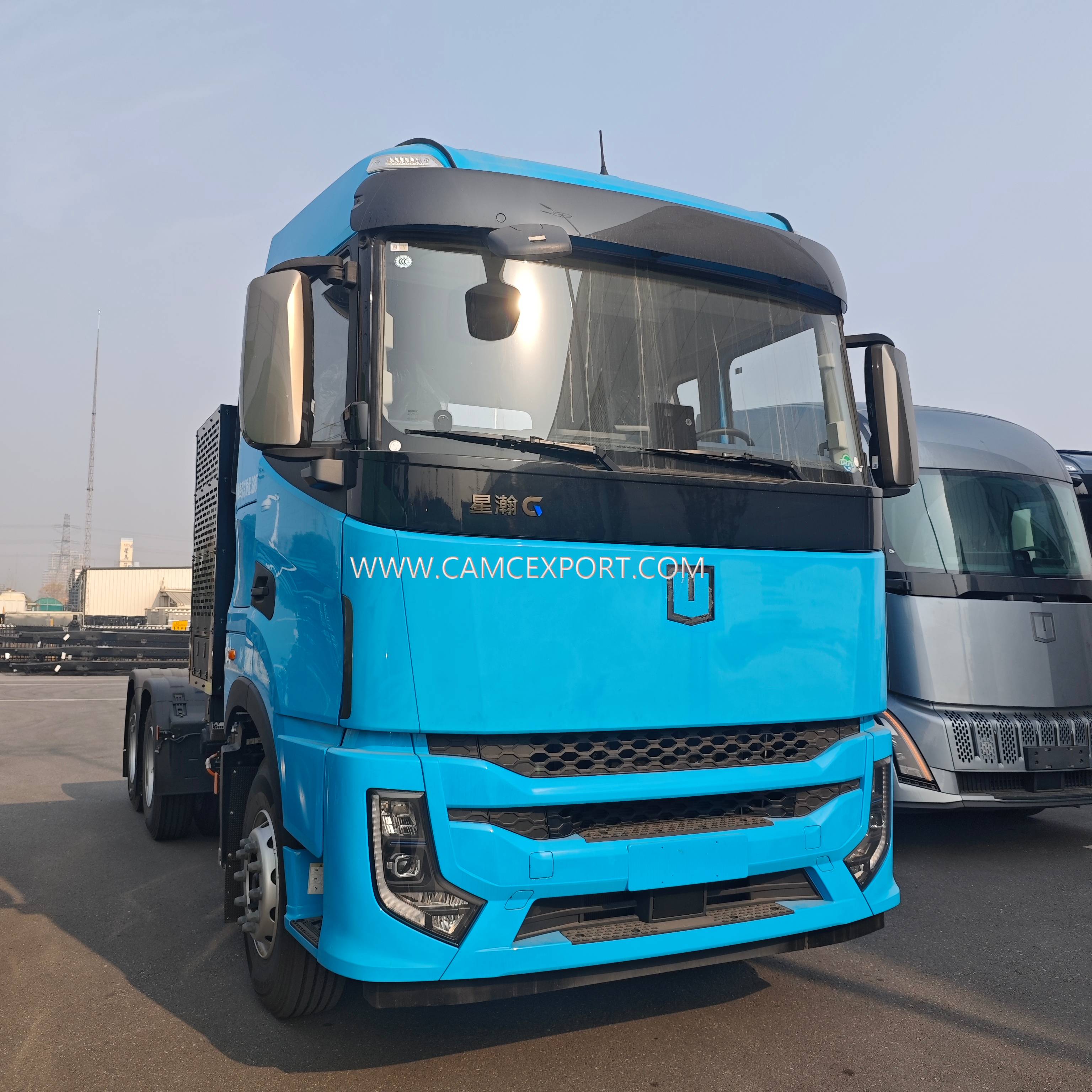 Trattore CAMC G2 6&times;4 metanolo con guida a sinistra