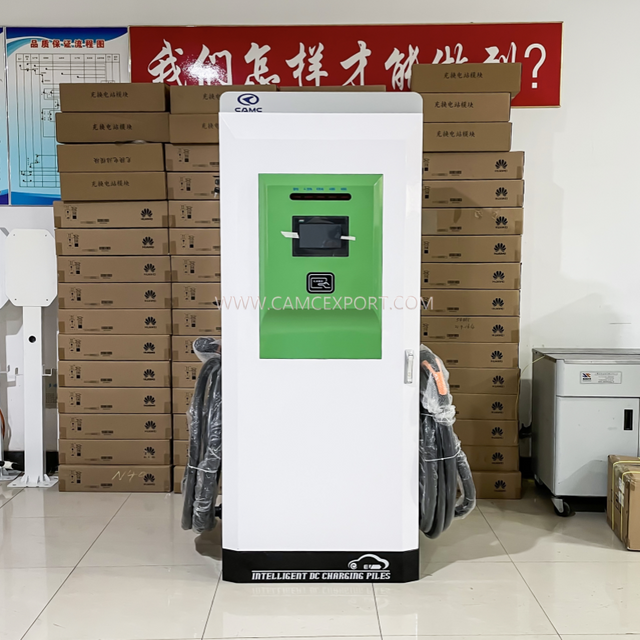 Caricabatterie per veicoli elettrici con doppio connettore di ricarica CHAdeMO